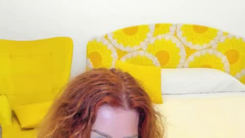 Snapshot of britishmilfpenelope chatting on 10/12/25, 07:46 Penelope online show from 10/12/25, 07:46