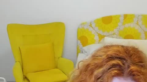 Snapshot of britishmilfpenelope chatting on 07/09/26, 03:21 Penelope online show from 07/09/26, 03:21