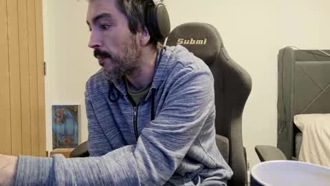 Britishozzy online show from 12/20/25, 10:44