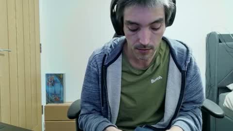 Britishozzy online show from 12/20/25, 11:34