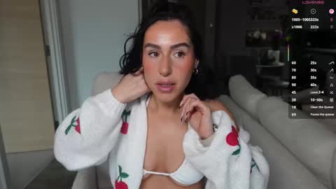 Snapshot of britishsofia chatting on 02/03/26, 10:09 British Sofia online show from 02/03/26, 10:09