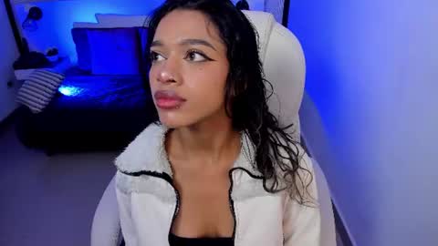 Snapshot of britney_collins_ chatting on 07/15/26, 01:05 britney_collins_ online show from 07/15/26, 01:05