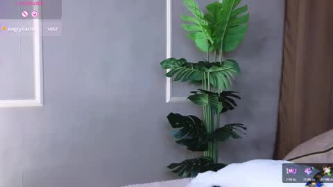 Britney online show from 02/23/25, 12:51