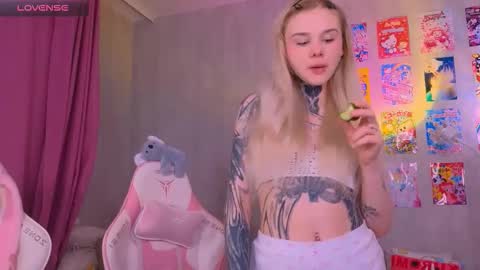 Britney online show from 02/26/26, 07:24