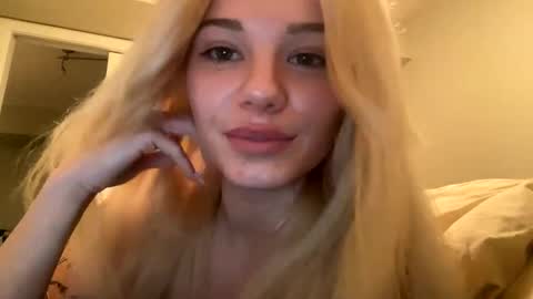 britneycherry08 online show from 04/23/26, 04:24