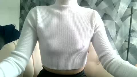 Snapshot of britneykittens chatting on 01/21/25, 07:47 BritneyKittens online show from 01/21/25, 07:47