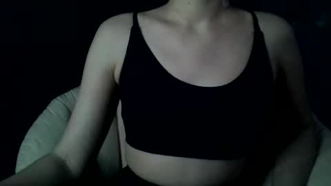 Snapshot of britneykittens chatting on 02/10/25, 12:18 BritneyKittens online show from 02/10/25, 12:18