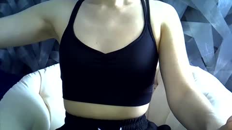 Snapshot of britneykittens chatting on 02/18/25, 11:22 BritneyKittens online show from 02/18/25, 11:22