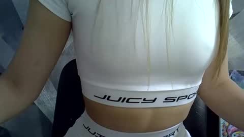 Snapshot of britneykittens chatting on 11/04/25, 07:18 BritneyKittens online show from 11/04/25, 07:18