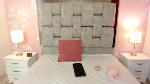 Snapshot of britneysweet_ chatting on 06/16/26, 07:38 BritneySweet online show from 06/16/26, 07:38