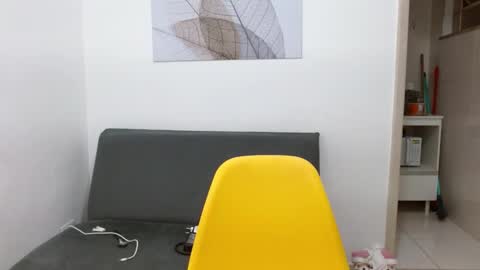 maru miaw   Please help me to reach 100 thumbs up online show from 10/30/25, 02:35