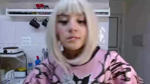 maru miaw   Please help me to reach 100 thumbs up online show from 11/02/25, 02:58