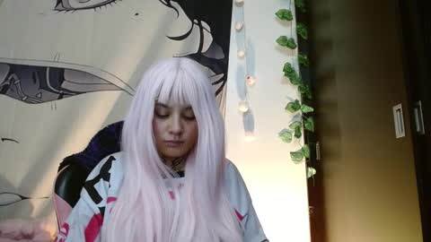 maru miaw   Please help me to reach 100 thumbs up online show from 12/20/25, 12:18