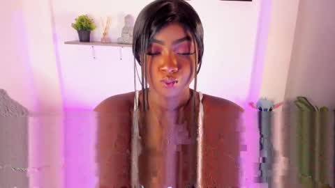 Snapshot of brittanyjhonnns chatting on 04/18/26, 05:55 brittany 25 years old happy as a worm online show from 04/18/26, 05:55