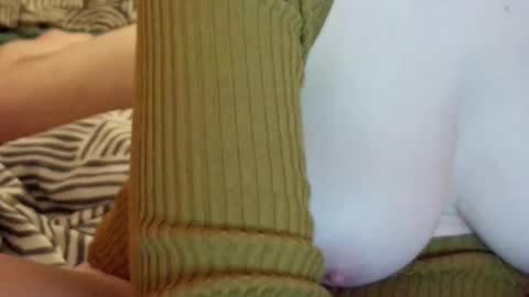 Snapshot of britvoyeurs chatting on 12/25/24, 05:47 Claire and Gary online show from 12/25/24, 05:47