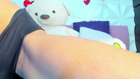 Snapshot of briyit_doll chatting on 04/01/26, 03:51 BRIYIT online show from 04/01/26, 03:51