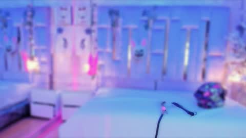     online show from 09/18/25, 02:30