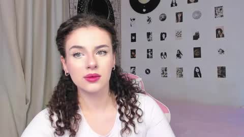 Snapshot of brookchills chatting on 09/23/25, 07:11 Brook Help me collect 100 reactions online show from 09/23/25, 07:11