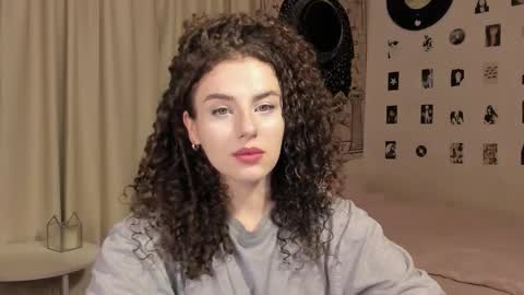 Snapshot of brookchills chatting on 11/11/25, 04:29 Brook Help me collect 100 reactions online show from 11/11/25, 04:29