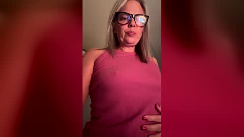 brookespencer12081 online show from 12/17/25, 06:30