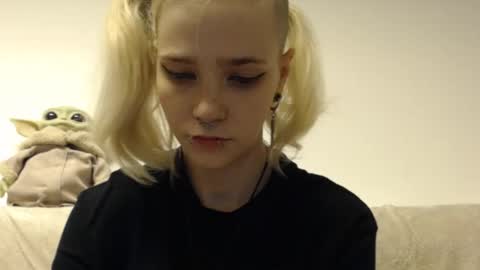 Snapshot of brookewylde_20 chatting on 11/18/25, 04:00 brookewylde_20 online show from 11/18/25, 04:00