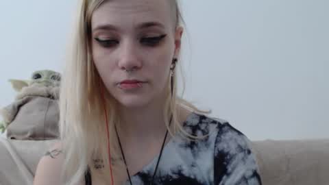 Snapshot of brookewylde_20 chatting on 03/22/26, 12:19 brookewylde_20 online show from 03/22/26, 12:19