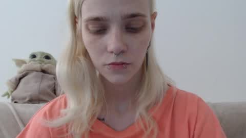 Snapshot of brookewylde_20 chatting on 06/05/26, 02:45 brookewylde_20 online show from 06/05/26, 02:45