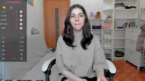 broosnica1 online show from 04/23/26, 07:41