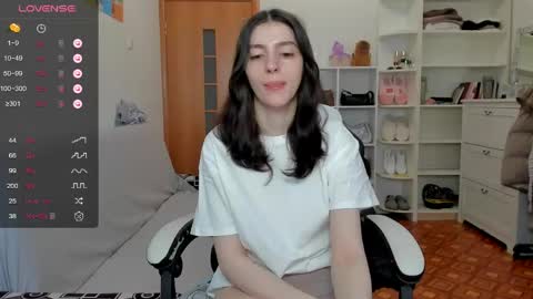 broosnica1 online show from 04/24/26, 07:44