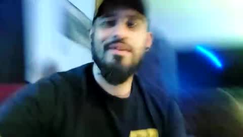 Snapshot of brownboyt chatting on 05/31/26, 02:13 brownboyt online show from 05/31/26, 02:13