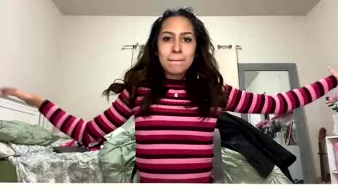 Snapshot of brownbunny212 chatting on 01/22/25, 04:34 brownbunny212 online show from 01/22/25, 04:34