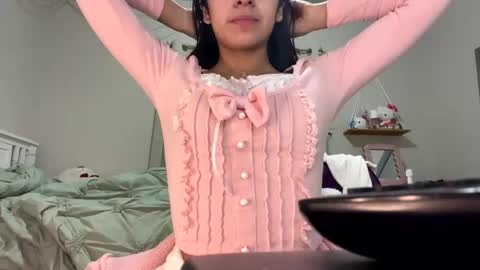 Snapshot of brownbunny212 chatting on 02/05/25, 04:59 brownbunny212 online show from 02/05/25, 04:59