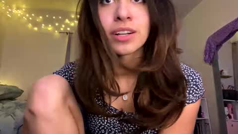 Snapshot of brownbunny212 chatting on 02/10/25, 05:25 brownbunny212 online show from 02/10/25, 05:25