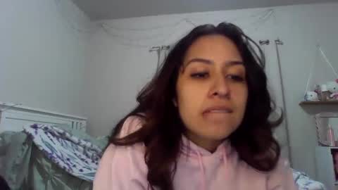 Snapshot of brownbunny212 chatting on 02/19/25, 04:44 brownbunny212 online show from 02/19/25, 04:44