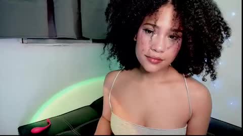 Snapshot of browngirl69 chatting on 01/31/25, 02:48 miss muller online show from 01/31/25, 02:48