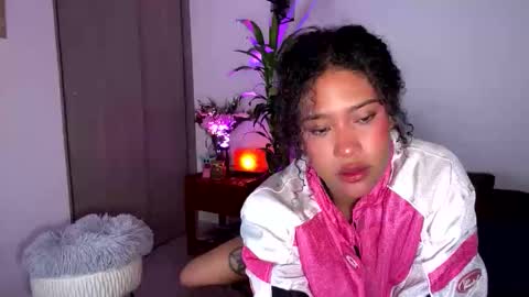 Snapshot of browngirl69 chatting on 10/06/25, 10:51 miss muller online show from 10/06/25, 10:51