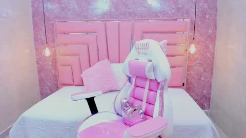 Sara  online show from 01/24/25, 02:18