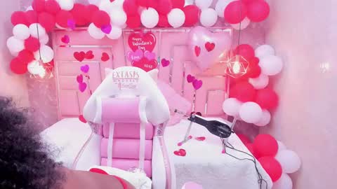 Sara  online show from 02/11/25, 12:28