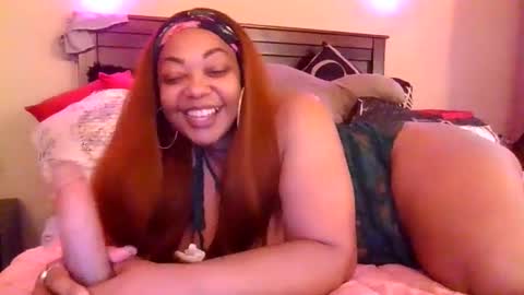 Snapshot of brownroundrenee chatting on 02/03/25, 10:58 brownroundrenee online show from 02/03/25, 10:58