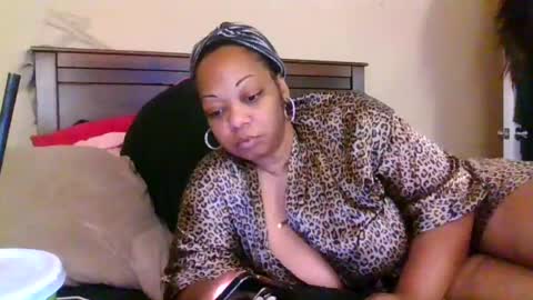 brownroundrenee online show from 06/21/26, 11:57