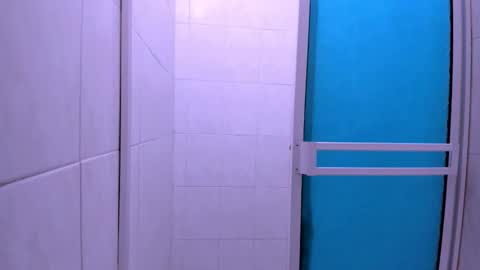 brownvelvet_ online show from 12/05/25, 01:42