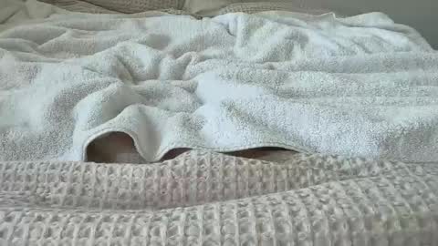 tall smooth vers gay online show from 01/12/25, 04:18