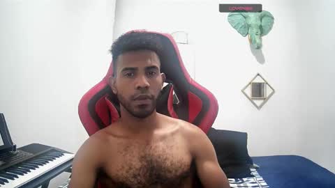 bruce_1111 online show from 10/26/25, 07:42