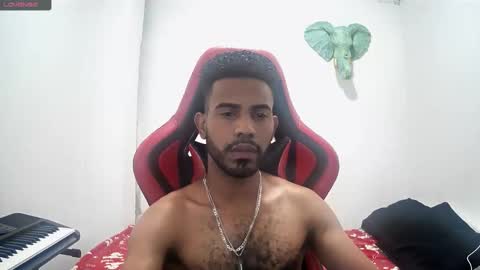 bruce_1111 online show from 11/08/25, 06:51