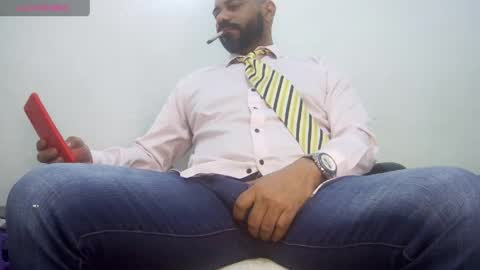Snapshot of bruce_bigg chatting on 05/10/26, 09:53 Bruce online show from 05/10/26, 09:53