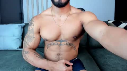 Snapshot of bruce_roldan chatting on 06/13/26, 01:14 bruce roldan online show from 06/13/26, 01:14