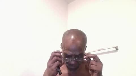 brucebowser online show from 03/08/26, 04:44