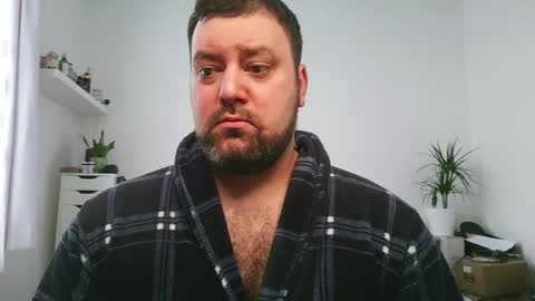 Bruce online show from 04/21/26, 05:17