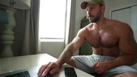 Snapshot of brucestryker chatting on 05/03/26, 06:14 onlyfans BRUCESTRYKER online show from 05/03/26, 06:14