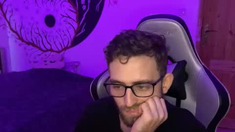 Snapshot of brulink103 chatting on 09/16/25, 02:07 ganjatalks online show from 09/16/25, 02:07